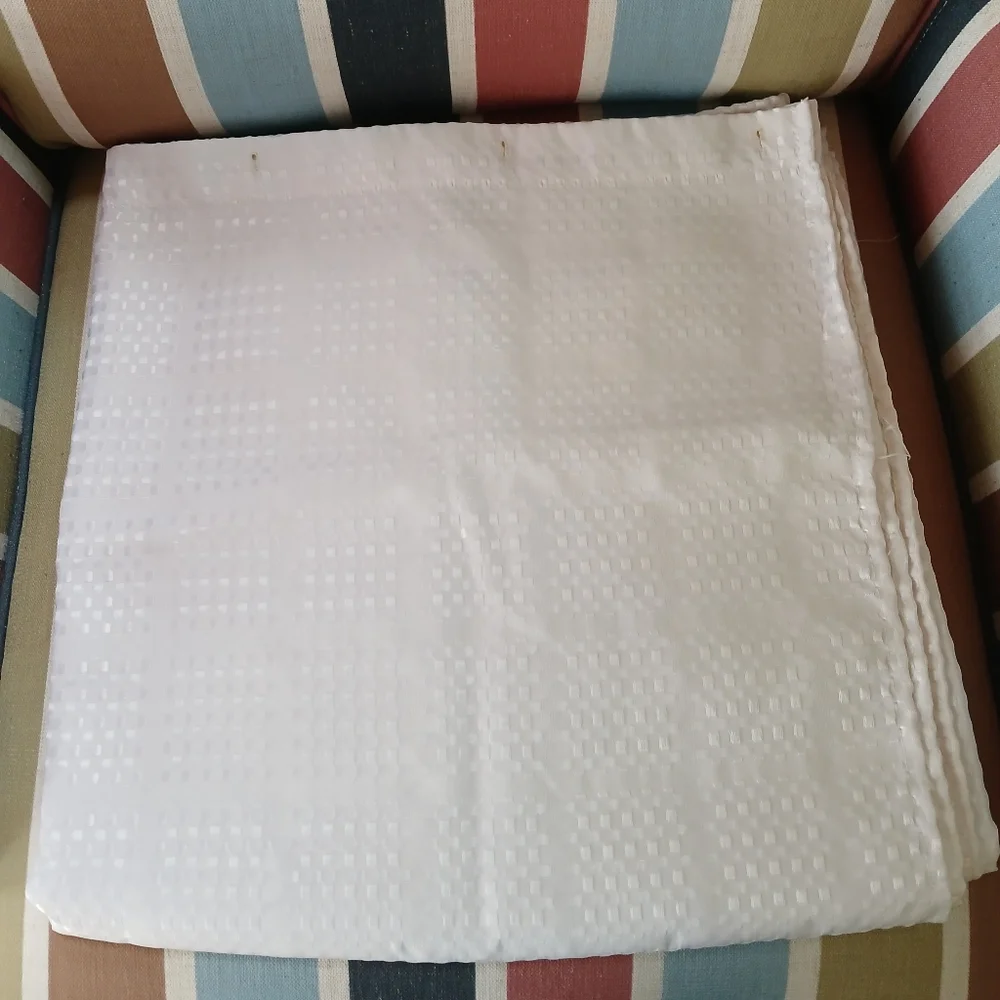 Checkered Pattern Shower Curtain - Picture 2 of 6